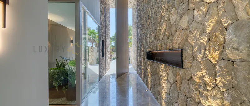 Spacious, newly built contemporary villa in Santa Ponsa with stunning views — photo 2
