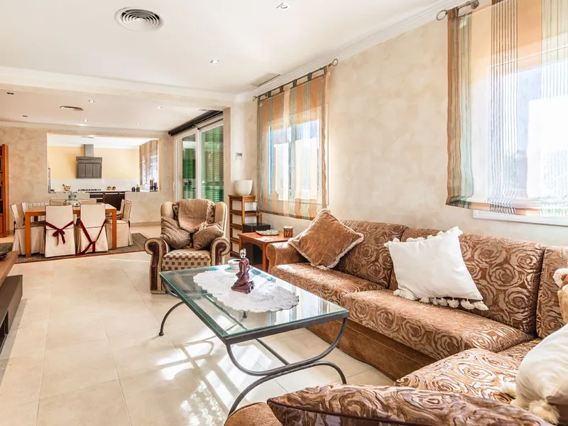 Spacious Finca for Sale in Algaida — photo 12