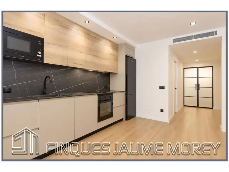 En la zona residencial de Son Amonda de Inca, nos encontramos con esta maravilla de planta baja tipo loft, de reforma integral completa ofre — photo 1