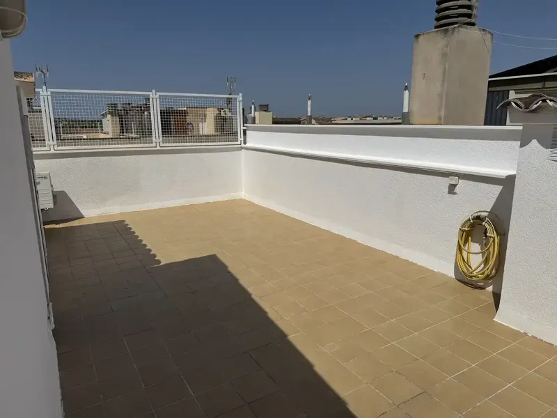 Exclusivo piso tipo ático muy luminoso de aproximadamente 66 m² situado en segunda planta y con una excelente orientación. La vivienda desta — photo 2