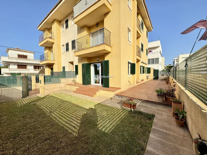 Apartment in Ses Salines — photo 1