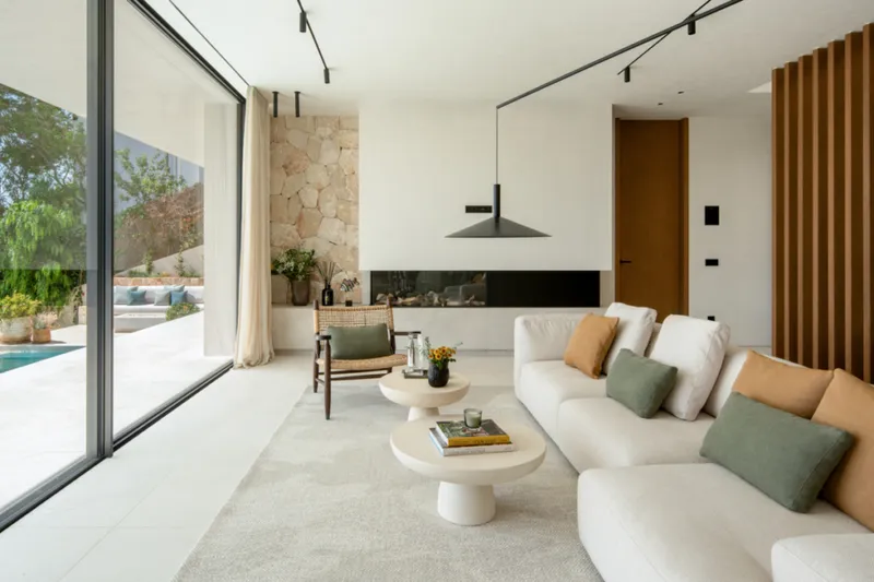 Newly built villa in Mediterranean style with sea view - kitchen and dining area (13018) — photo 8