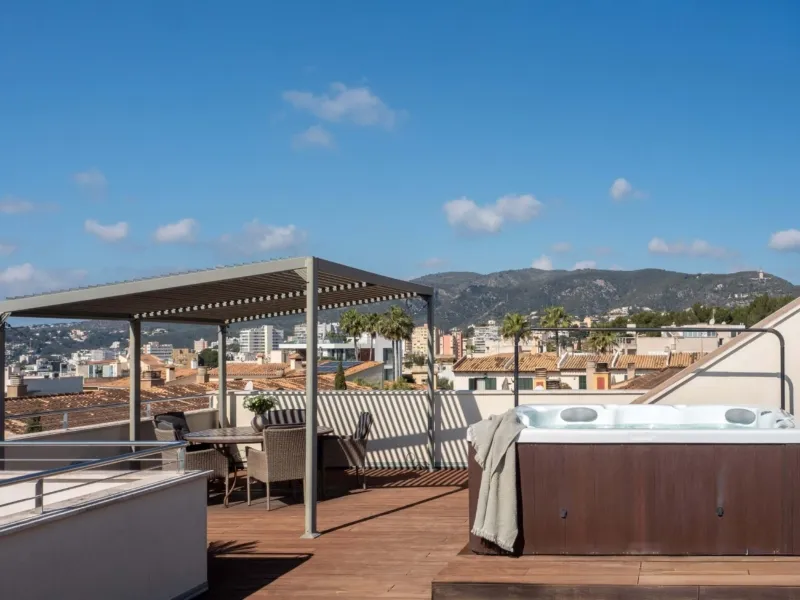 Luxury Penthouse with Panoramic Sea Views and Private Roof Terrace in La Bonanova, Palma — photo 7