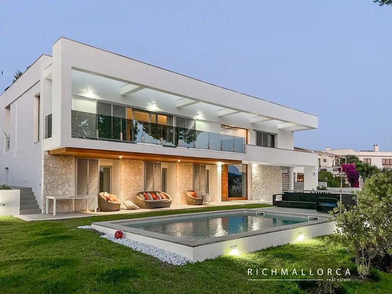 Modern villa for sale in Cala Vinyes — photo 1