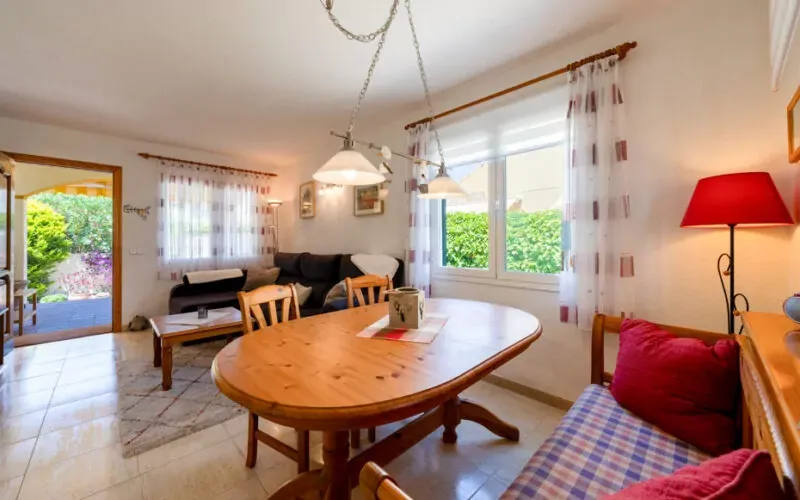 Well-kept semi-detached house with wraparound garden and roof terrace in Cala Murada — photo 6
