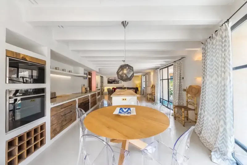Discover this architectural gem in the idyllic village of Deià, just steps from its charming shops, cafés and restaurants. — photo 8