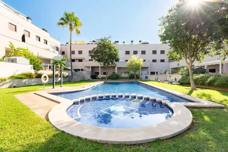 Discover this magnificent penthouse in one of the most sought-after residential areas of Inca: Son Amonda, a quiet, family-friendly and — photo 2