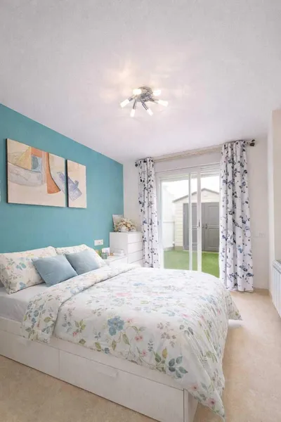100m² ground-floor apartment with 3 bedrooms, parking space and terrace for sale — photo 3