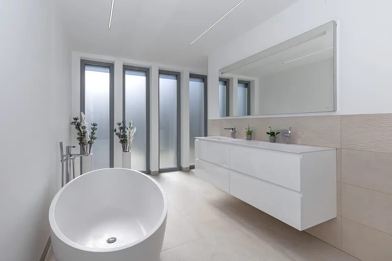 Villa in Santa Ponsa - Modern property with two pools — photo 10