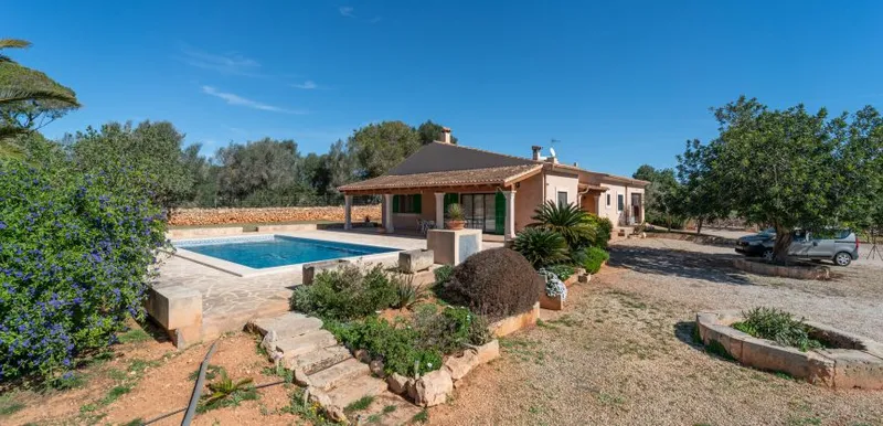 Country house with pool for rent in Ses Salines — photo 5