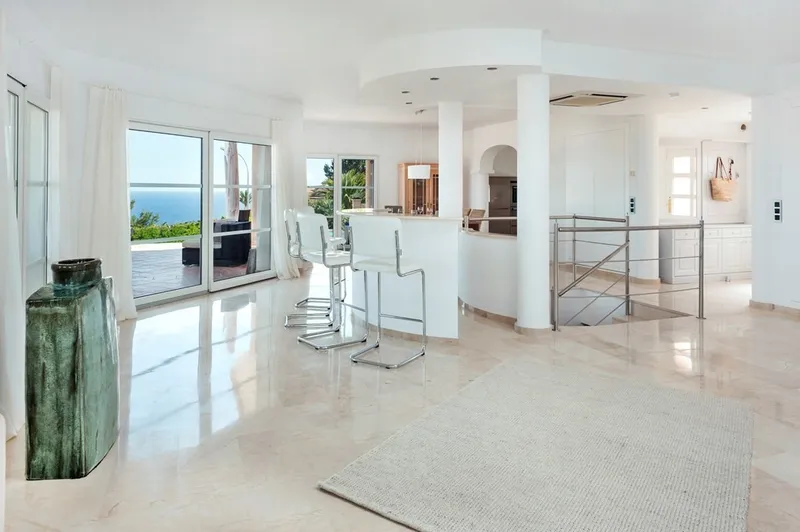 Rent: Villa on dream plot - Marcel Remus Real Estate — photo 8