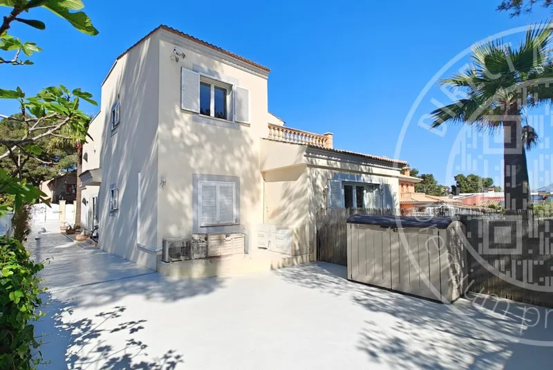 260309 – Mediterranean Family Villa — photo 2