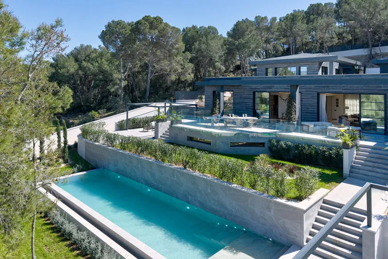 James Bond style villa on the Santa Ponsa golf course - Marcel Remus Real Estate — photo 1