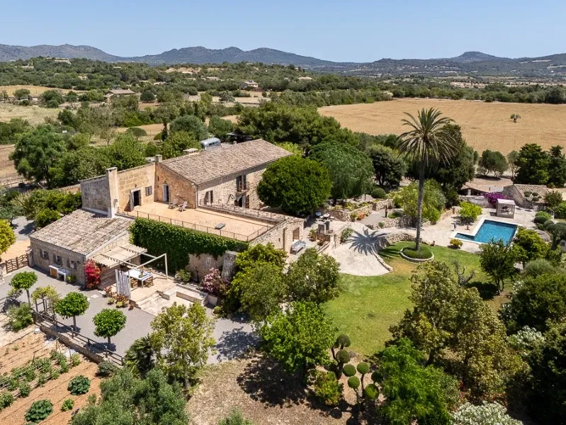 Spectacular rustic estate in a privileged location in Sant Llorenç with guest studio, private well and equestrian facilities — photo 1