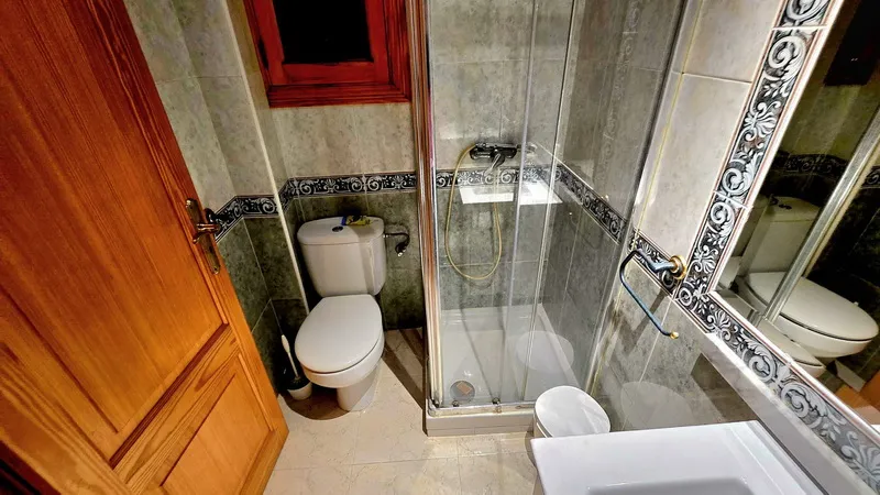 Spacious 3-bedroom apartment — photo 7