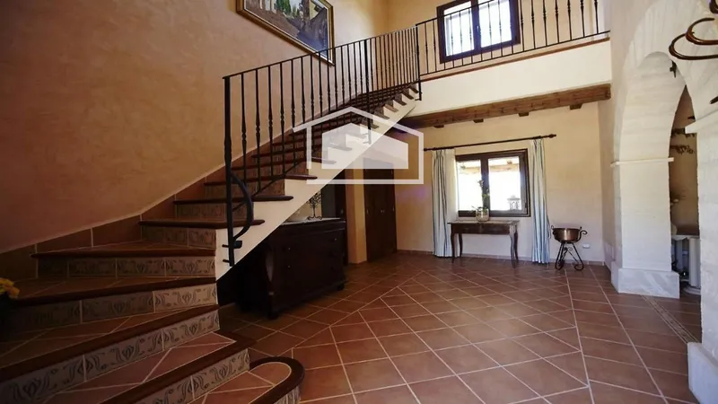 Charming finca in Es Llombards: tourist license for 10 people — photo 11