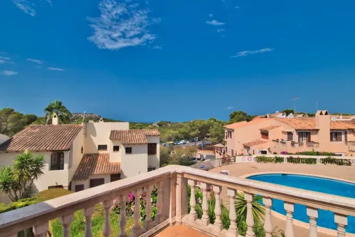 Santa Ponsa, quiet corner house with community pool in top location in Santa Ponça - only 500 m from the beach — photo 2