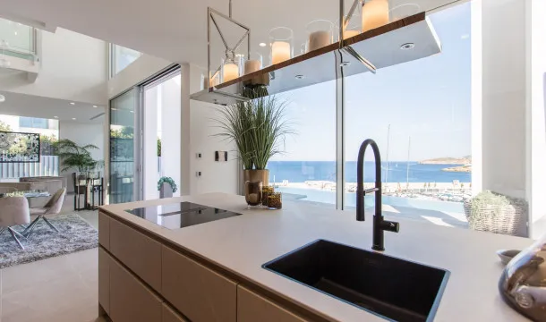 Design villa with incredible views of the sea and Port Adriano — photo 12