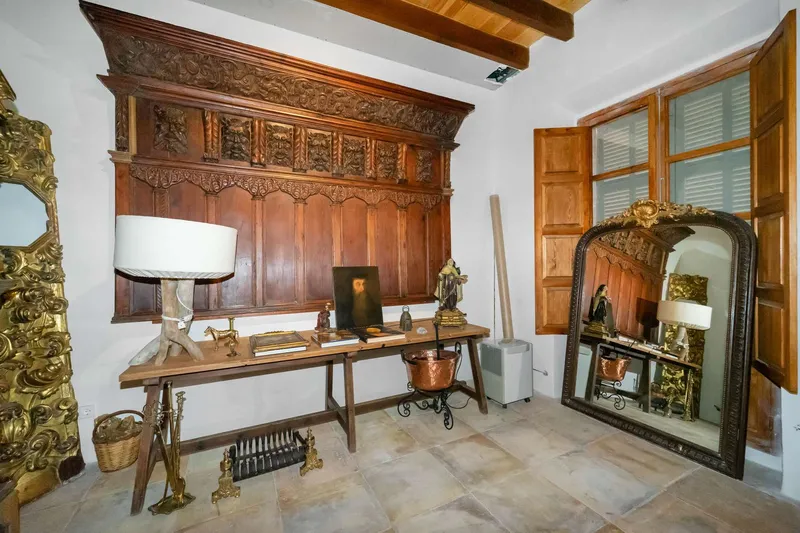 Majestic town palace in the heart of Porreres — photo 5