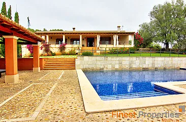 Single-family bungalow with panoramic views in Sa Coma, Bunyola, for sale — photo 1
