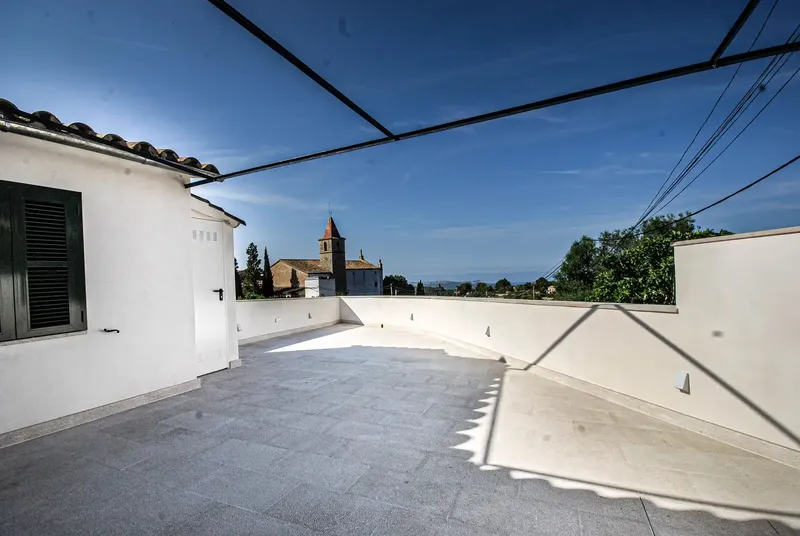 Charming Village House in Galilea - Fully Renovated and Ready to Move In — photo 3