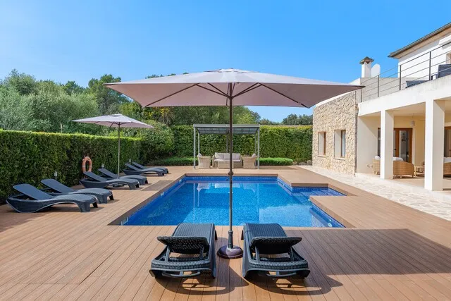 Mediterranean villa with rental license for sale near Pollensa, North Mallorca — photo 1
