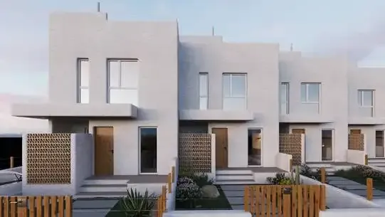 High-quality townhouse forming part of a development of 10 homes with community garden and pool — photo 11