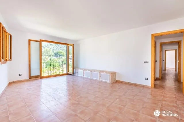 Flat for sale in Bunyola — photo 1