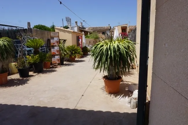 Village house with restaurant license in Consell — photo 3
