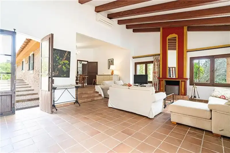 Rustic estate on plot of approx. 28,000 m2 with pool — photo 4
