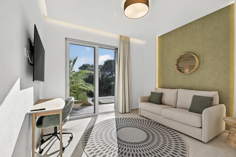 Designer villa with pool near the harbour in Cala Figuera — photo 12