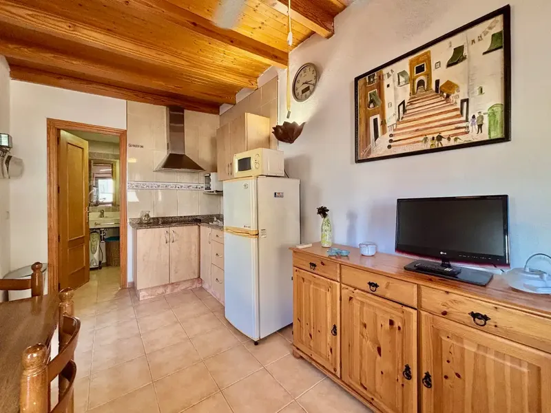 Unique opportunity! Cozy apartment with balcony and studio with terrace — photo 6