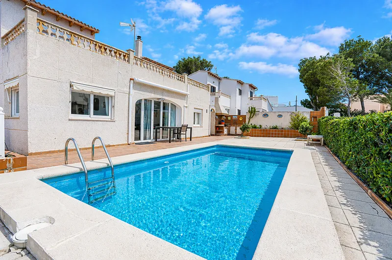 Villa on the first line of the sea in Port Adriano — photo 3