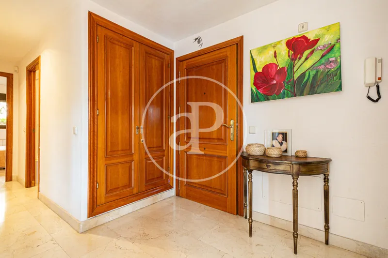 Apartment for rent in Portixol — photo 2