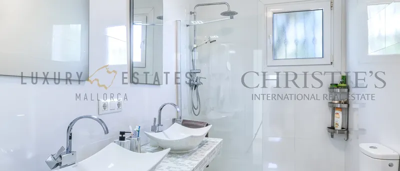 Spacious villa in Costa d'en Blanes with sea views and pool — photo 12