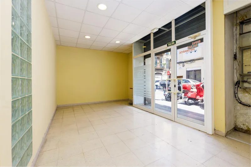Ground floor local with possibility to convert into a home in the center of Palma — photo 2