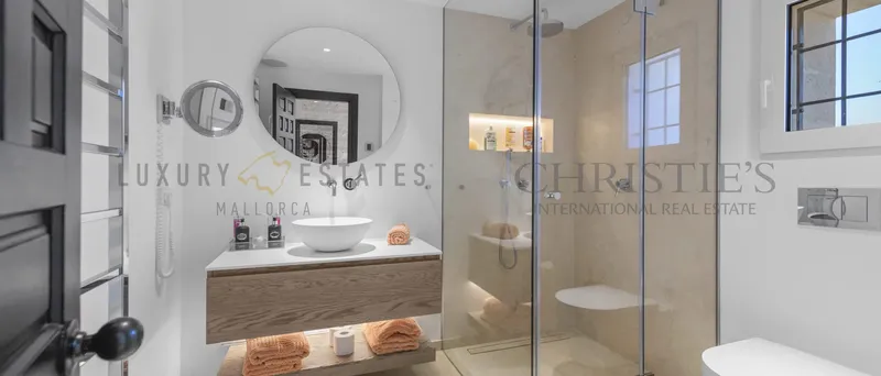 Mediterranean natural stone villa in Puerto de Andratx with panoramic views of the harbor and sea — photo 11