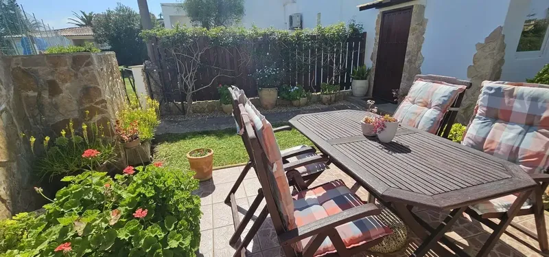 ¡Se vende acogedora planta baja en Cala Mandia! Tiene una superficie de 80 m² distribuidos en dos amplios dormitorios, luminoso salón-comedo — photo 6