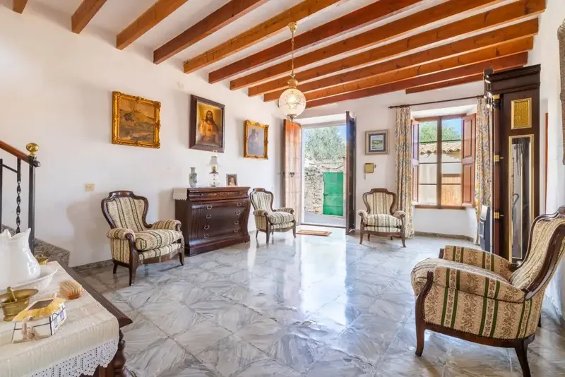 This house for sale in Selva offers a fantastic opportunity to create your dream home in one of the most peaceful and traditional — photo 5