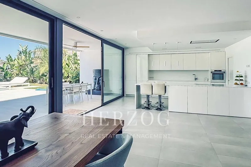 Exclusive designer residence with modern living concept in Puig de Ros — photo 12