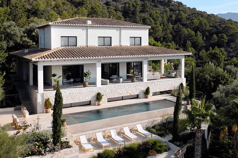Mediterranean villa with sea and mountain views — photo 5