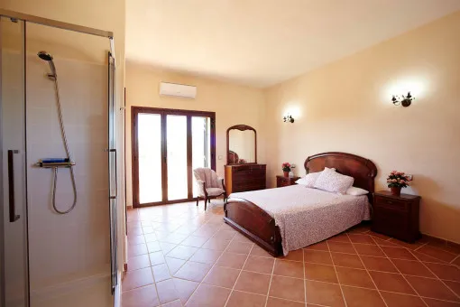 Santanyi, Quietly located finca with pool and holiday rental license near Santanyí — photo 9