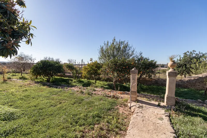 Historic Rural Estate with Agricultural and Development Potential — photo 10