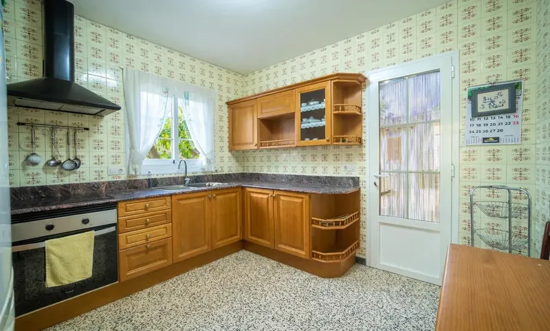 Exclusive property in Los Molinos urbanization — photo 5