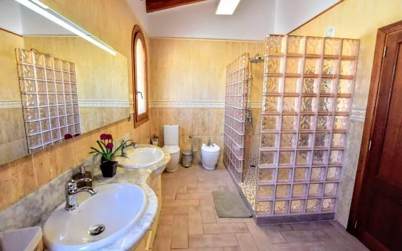 Chalet with rental licence — photo 10
