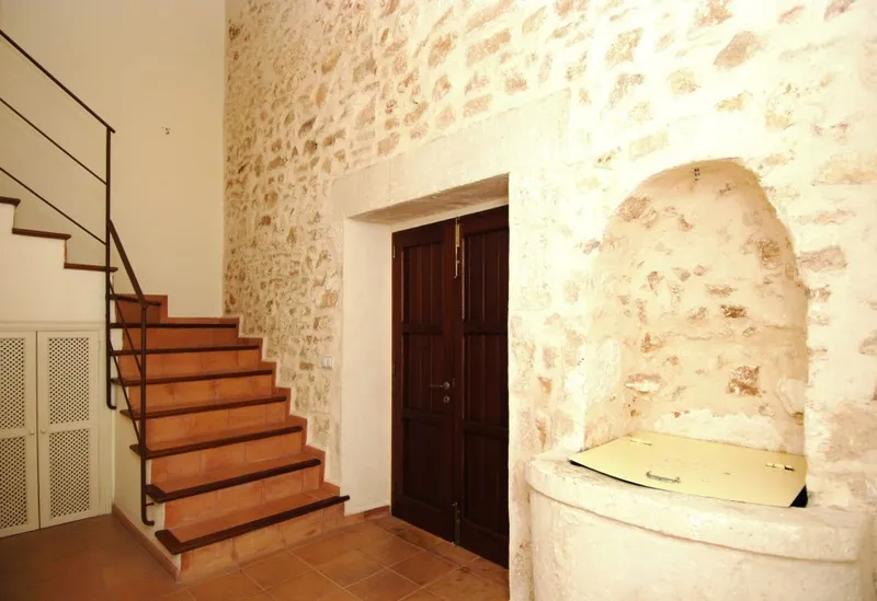 Completely renovated town house with patio and terrace near the center of Santanyi — photo 5