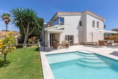 Modern Villa with Holiday Licence for sale in Santa Ponsa — photo 1