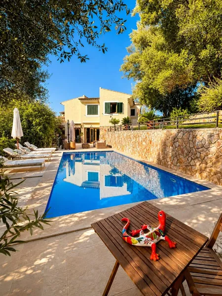 Detached villa for sale in Calvià village — photo 1