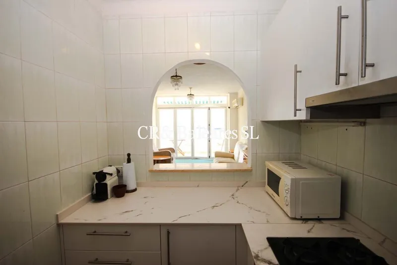 Great front-line to sea apartment — photo 5