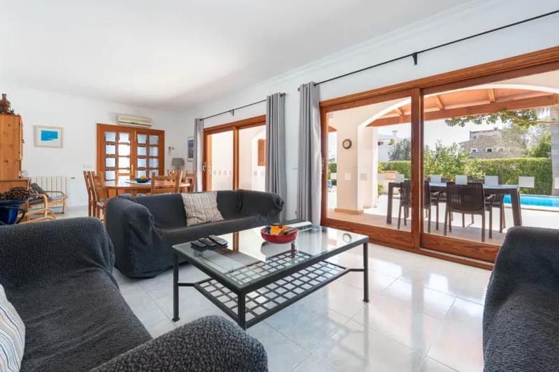 Reserved: Detached villa with private pool and rental license, walking distance to PP centre — photo 11
